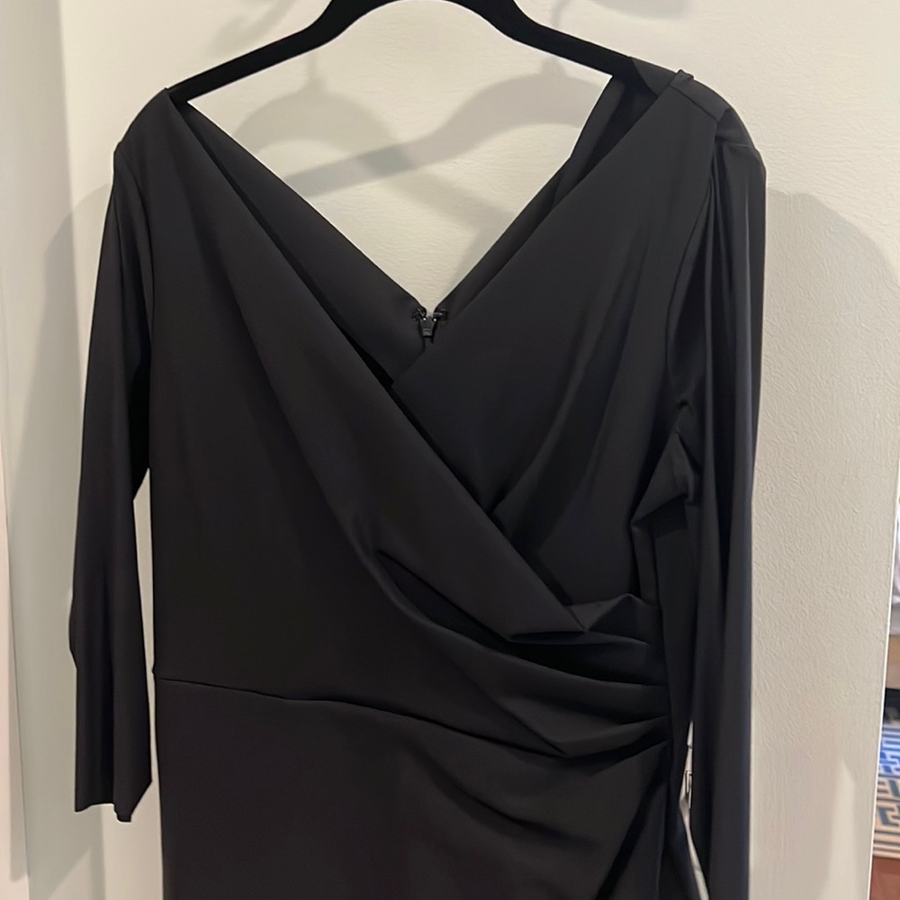 Alex Evenings V-Neck 3/4 Sleeve Hip Detail Scuba Compression Sheath Dress